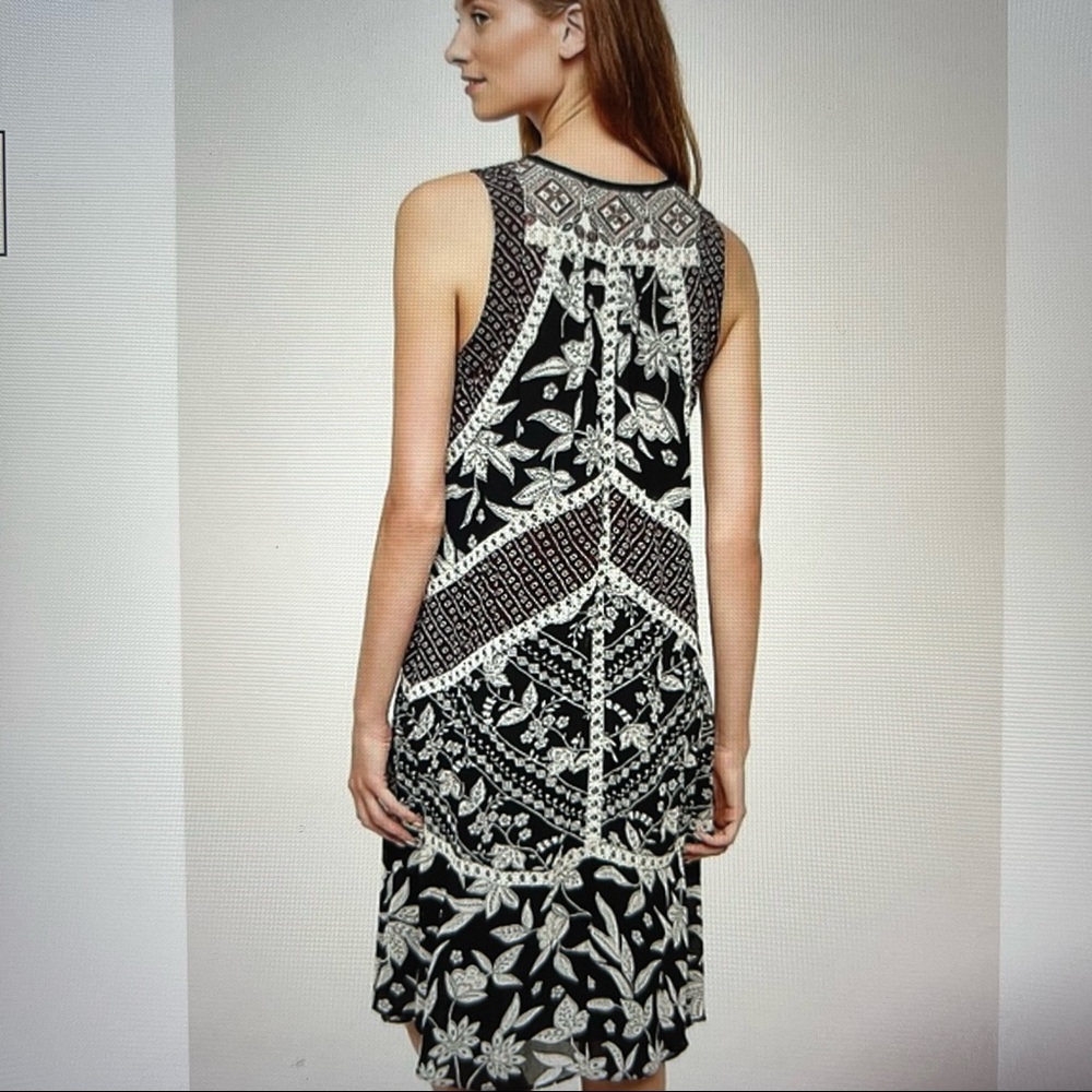 “Floreat” Black Grassland Floral MIDI dress. - Picture 2 of 9